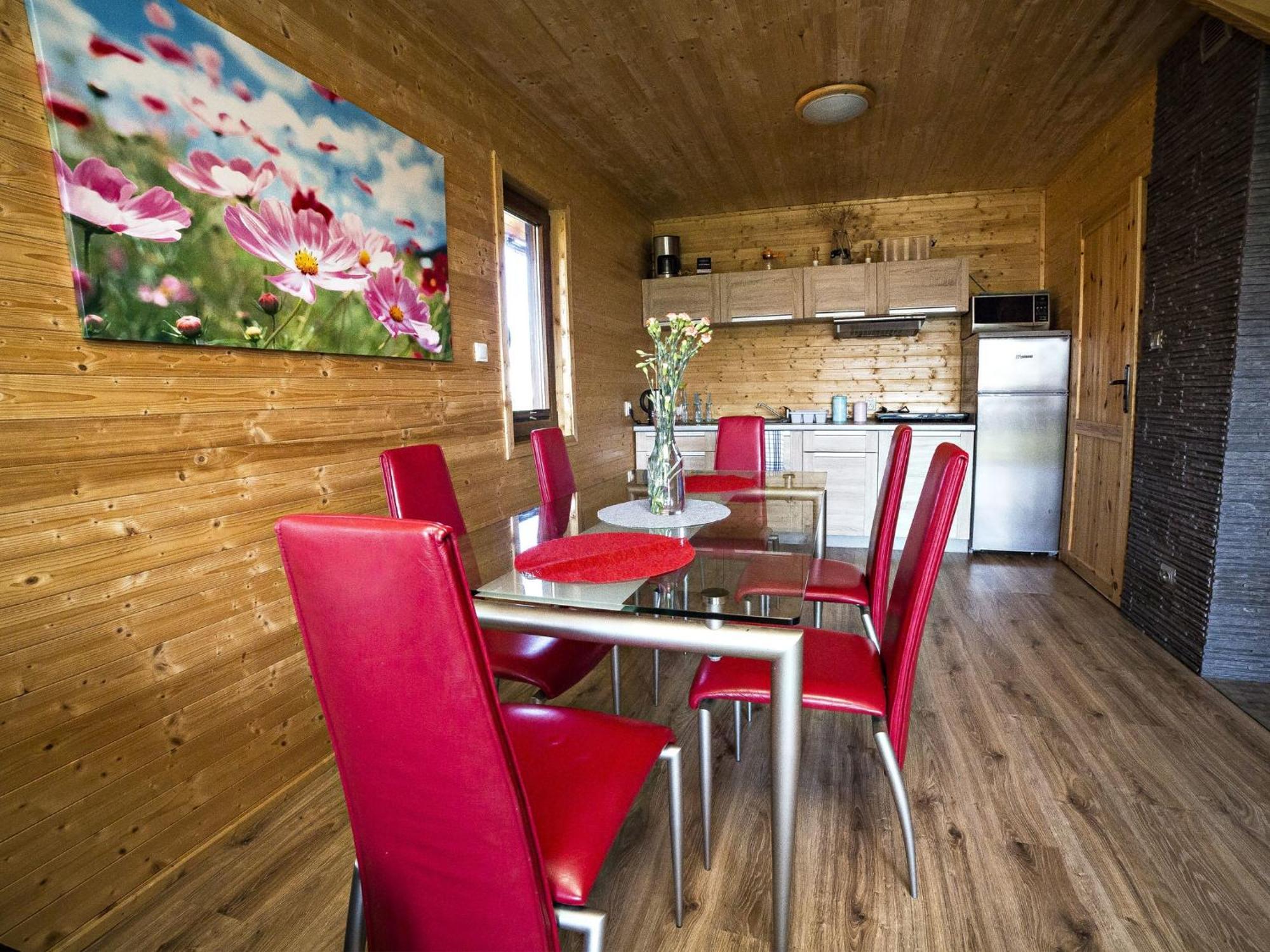 Sea View Holiday Home In Mielno With Balcony Exterior foto